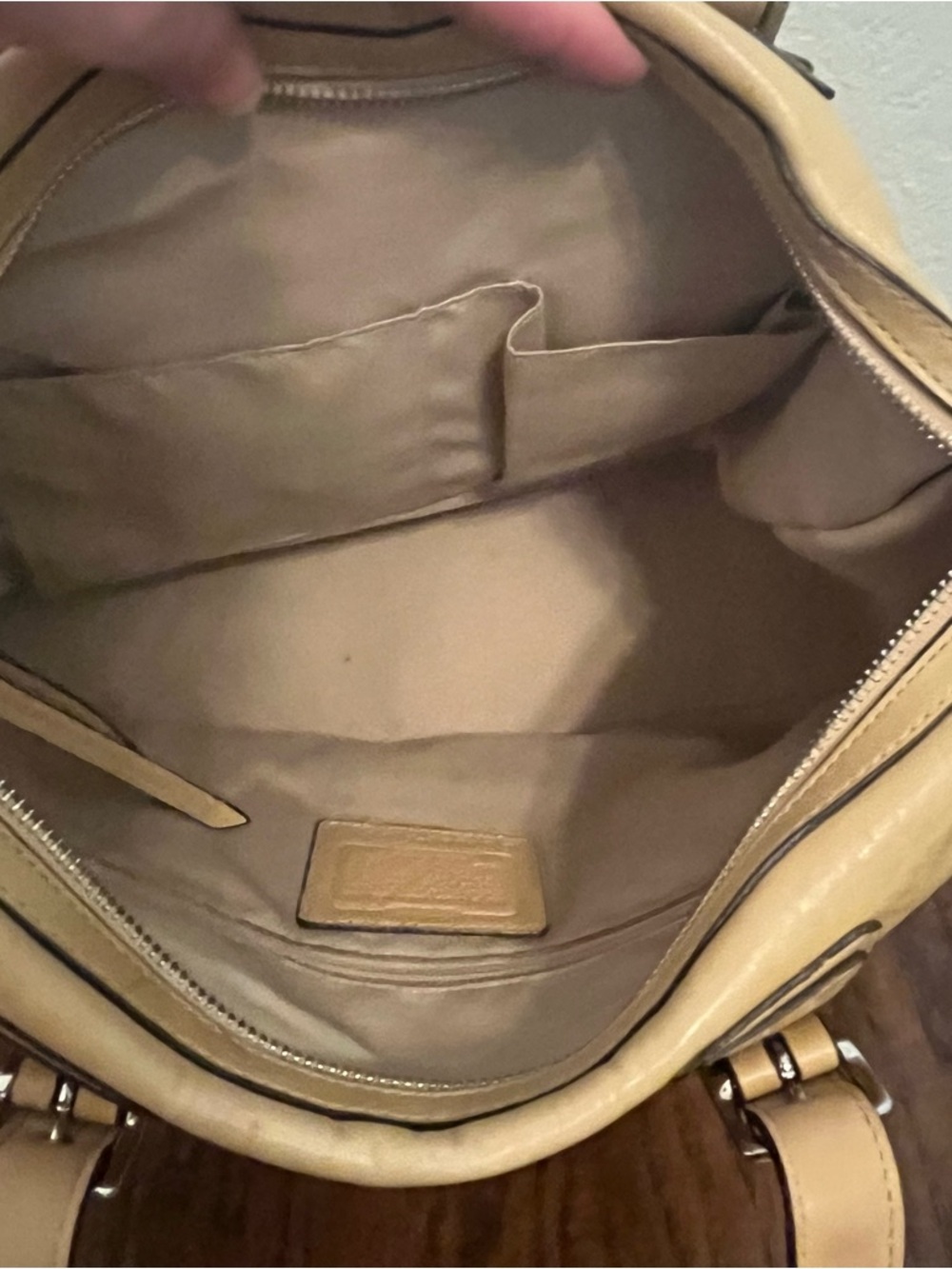 COACH Hamilton Soft Leather Satchel Purse Bag Tan Butter Yellow D1098-F13811 - Picture 13 of 16